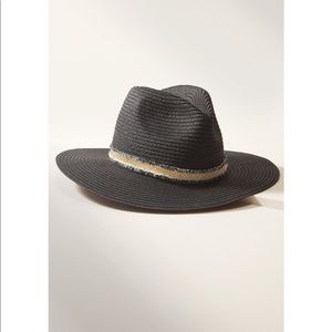 Stella & Dot Harbor Versatile Hat